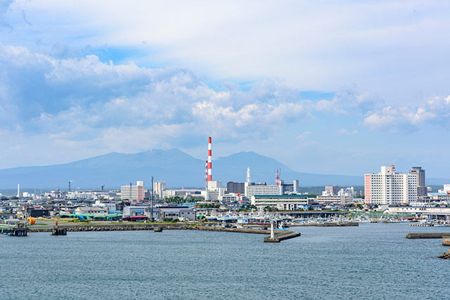 苫小牧港